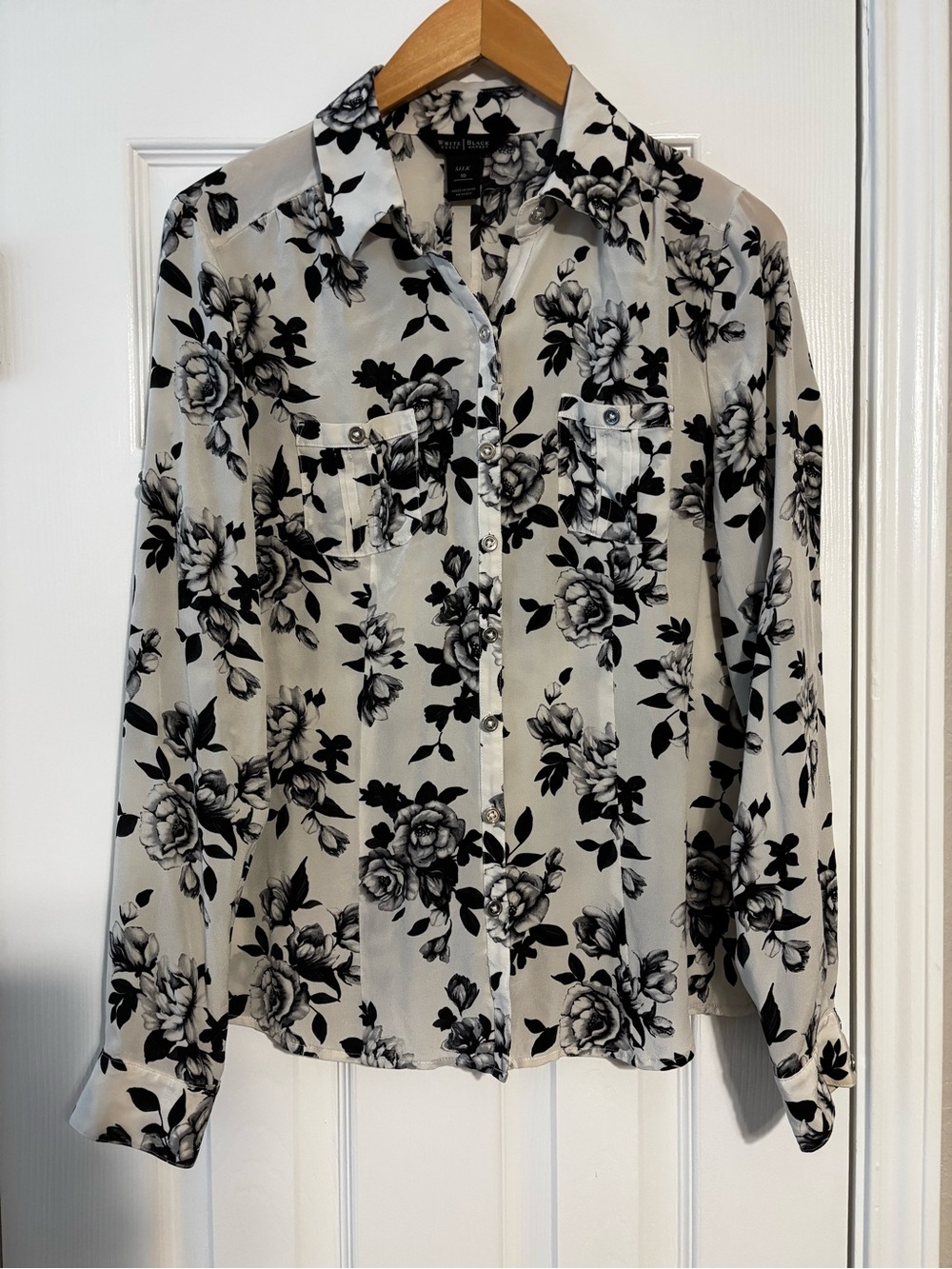 WHBM 100% Silk Floral Blouse Size 10 Black White Button Front